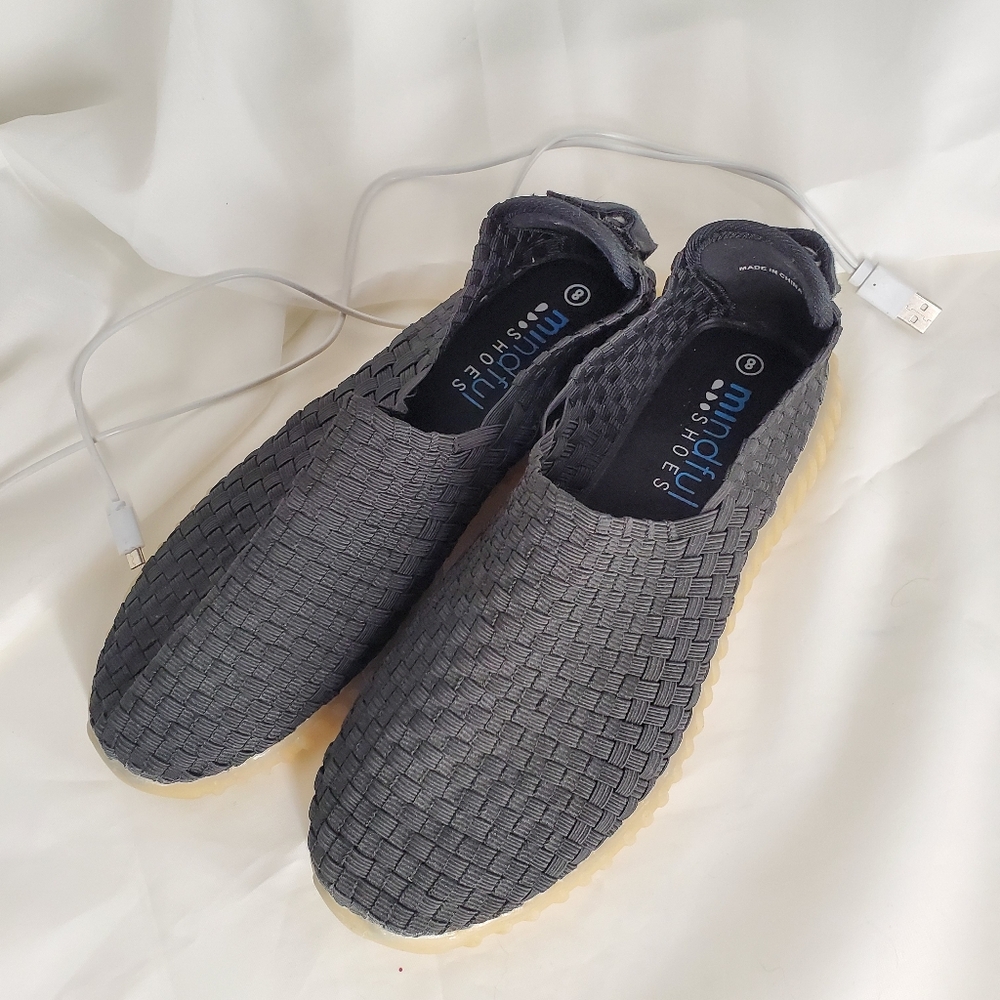 Mindful Shoes | Slip On | Black w/ Light Up Soles